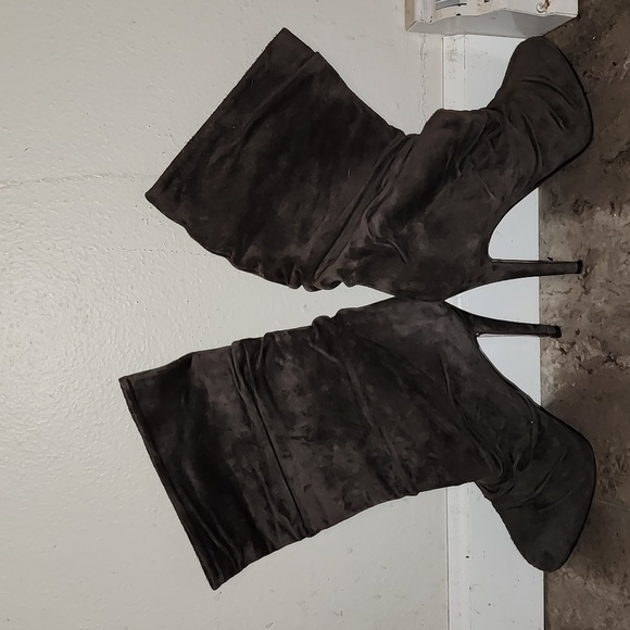 Christian Louboutin Gray Suede Boot Heels Sz. 38 - Picture 2 of 4